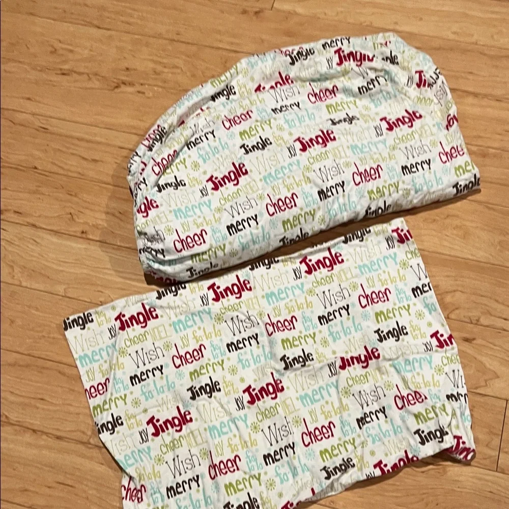 Cheerful Holiday twin Set ( no flat sheet)